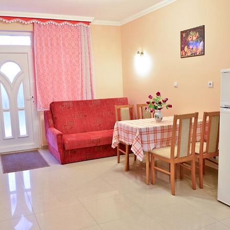 Holiday Home Rose ไฮจ์ดุสโซบอสโล ภายนอก รูปภาพ